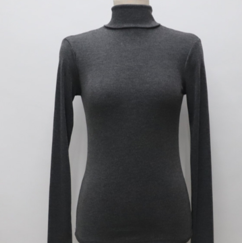 Basic Tuttle Neck Top - Picture 4 of 7